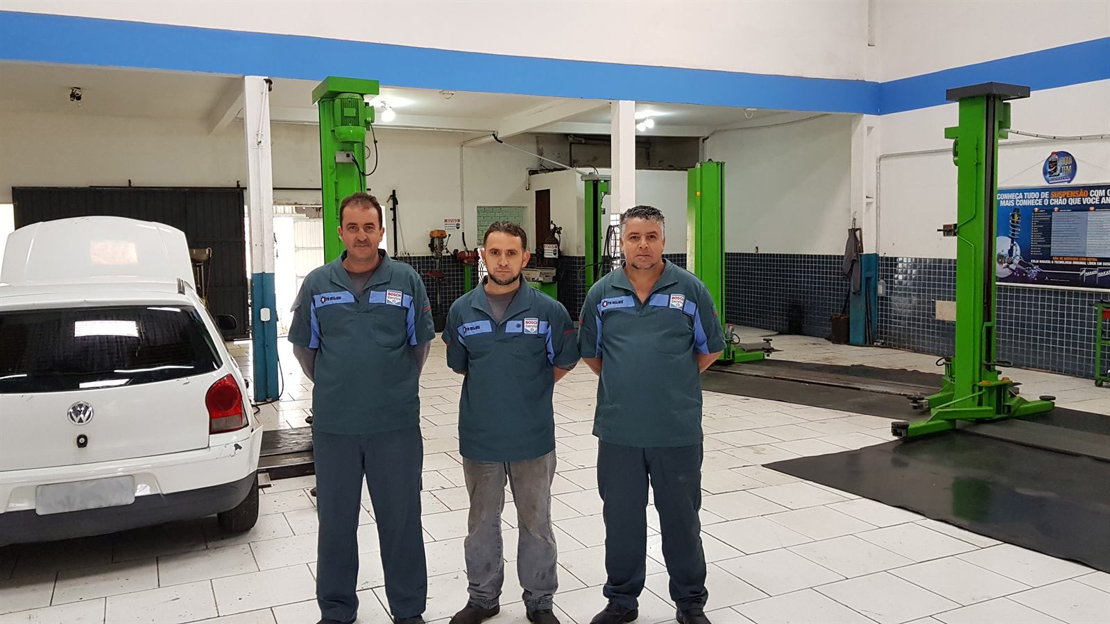 Oficina Auto Milani com elevadores e estrutura completa